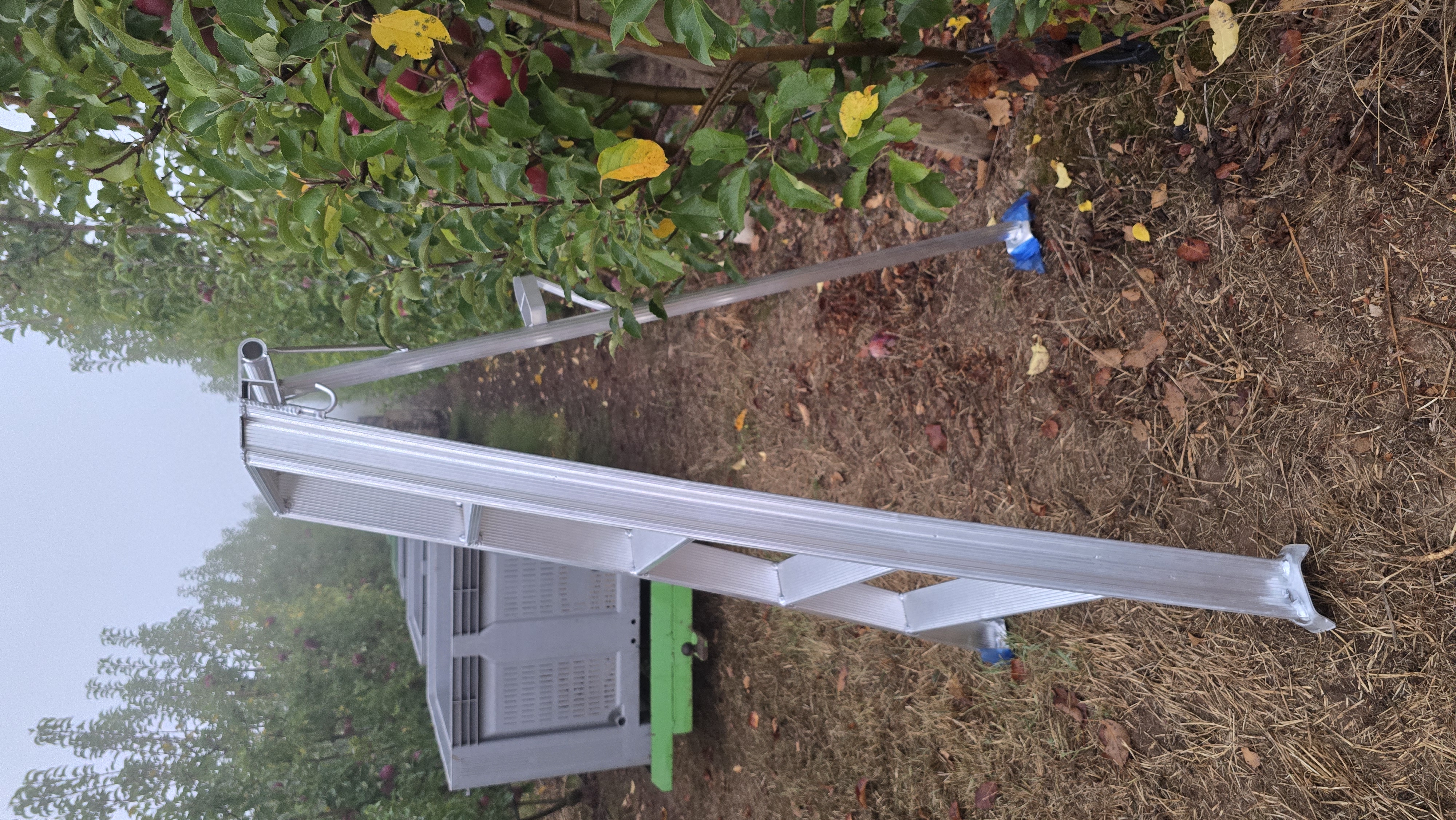 Imagen del producto ESCALERA DE ALUMINIO PARA TRABAJO EN CAMPO