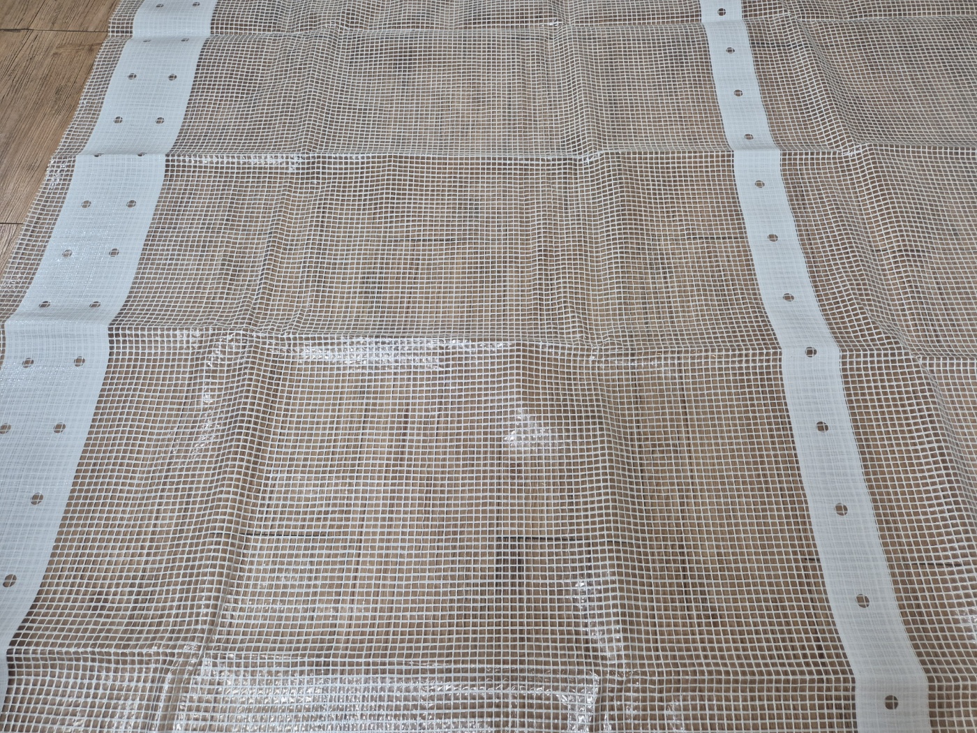Imagen del producto PLASTICO PROTECTOR SOLAR PARA PLANTACIONES DE FRUTALES